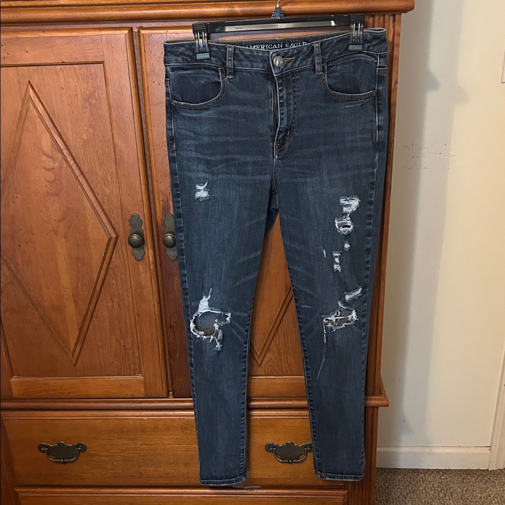American Eagle Outfitters Women's Dark Blue Distressed high rise jegging